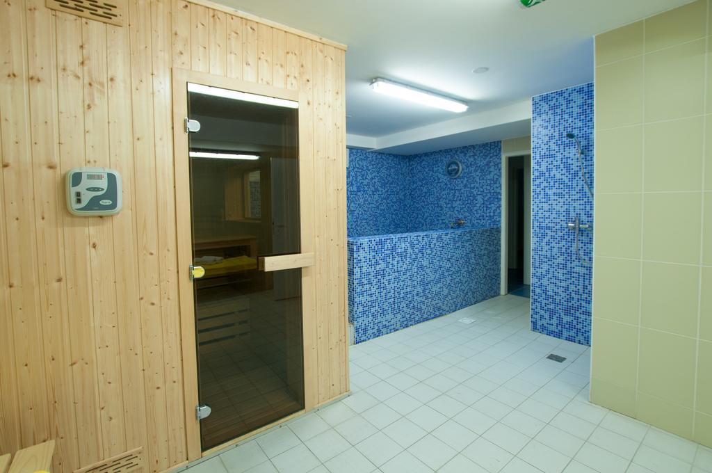 Hotel Saris Бардеёв Экстерьер фото