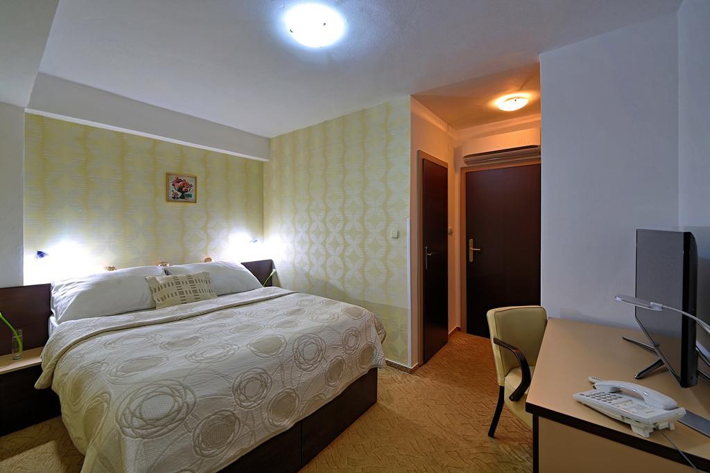 Hotel Saris Бардеёв Экстерьер фото
